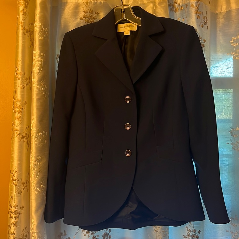 Liz Claiborne Blue skirt suit.  Size 6